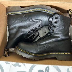 Dr. Martens 1460 Pascal Virginia Leather Black boots, size 7/38
